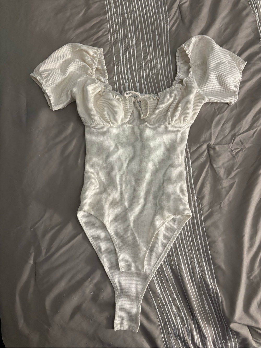 Topshop White Ribbed Puff Sleeve Bodysuit